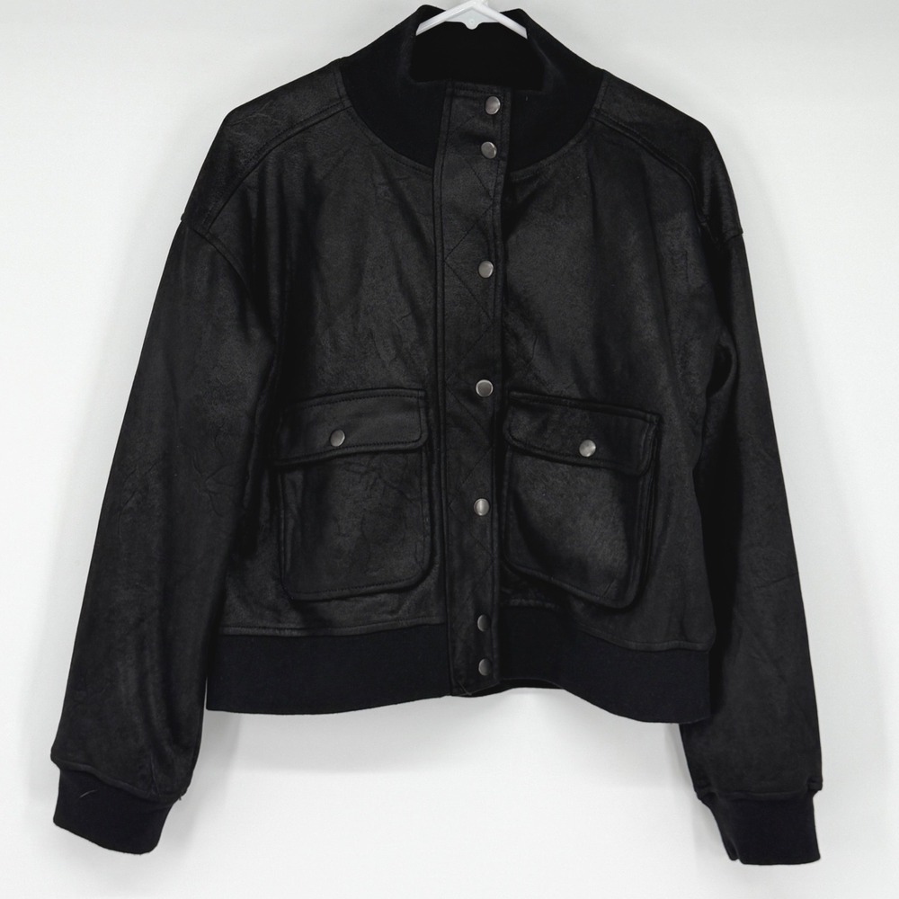 Evereve Aviator Black Faux Leather Cropped Bomber Jacket M Snap Front Rib Trim - Picture 2 of 5